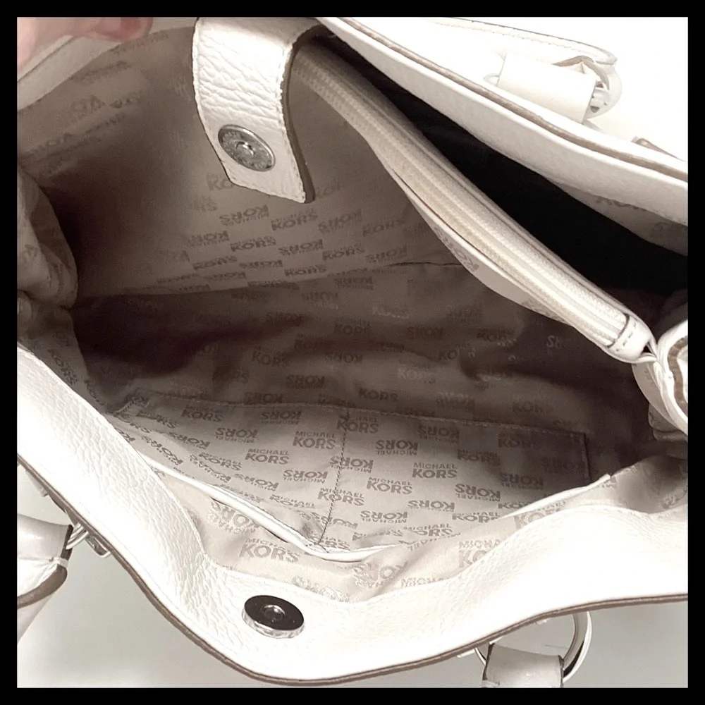 MICHAEL KORS Hamilton Large EW Tote Soft Pebbled Leather Color: Vanilla - Picture 13 of 16